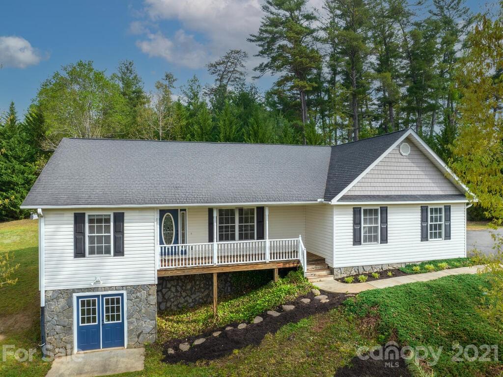 538 Brook Knoll Circle Weaverville NC 28787