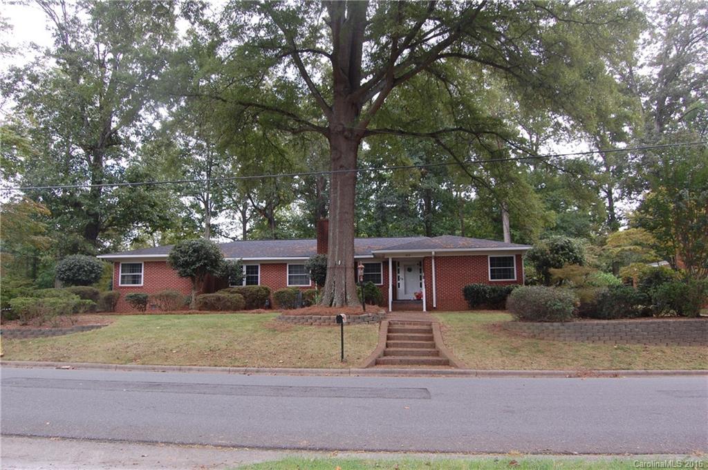 678 Hyde Park Drive NE Concord NC 28025