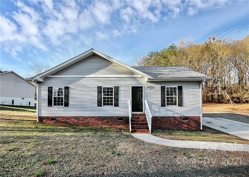 766 W Pine Circle Statesville NC 28677