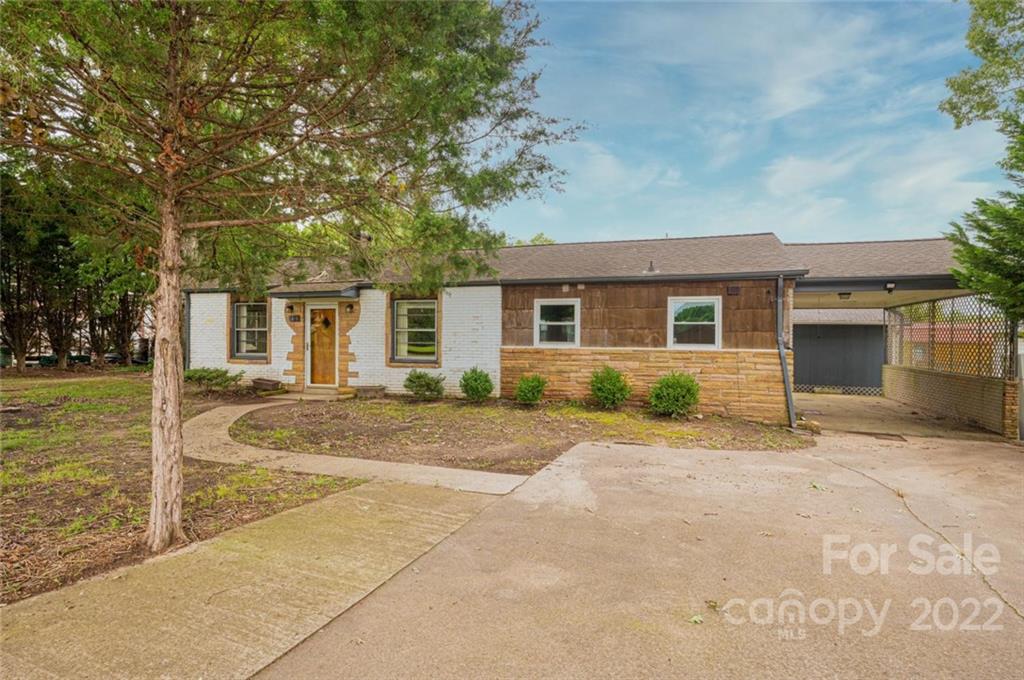 3611 32nd Avenue NE Hickory NC 28601
