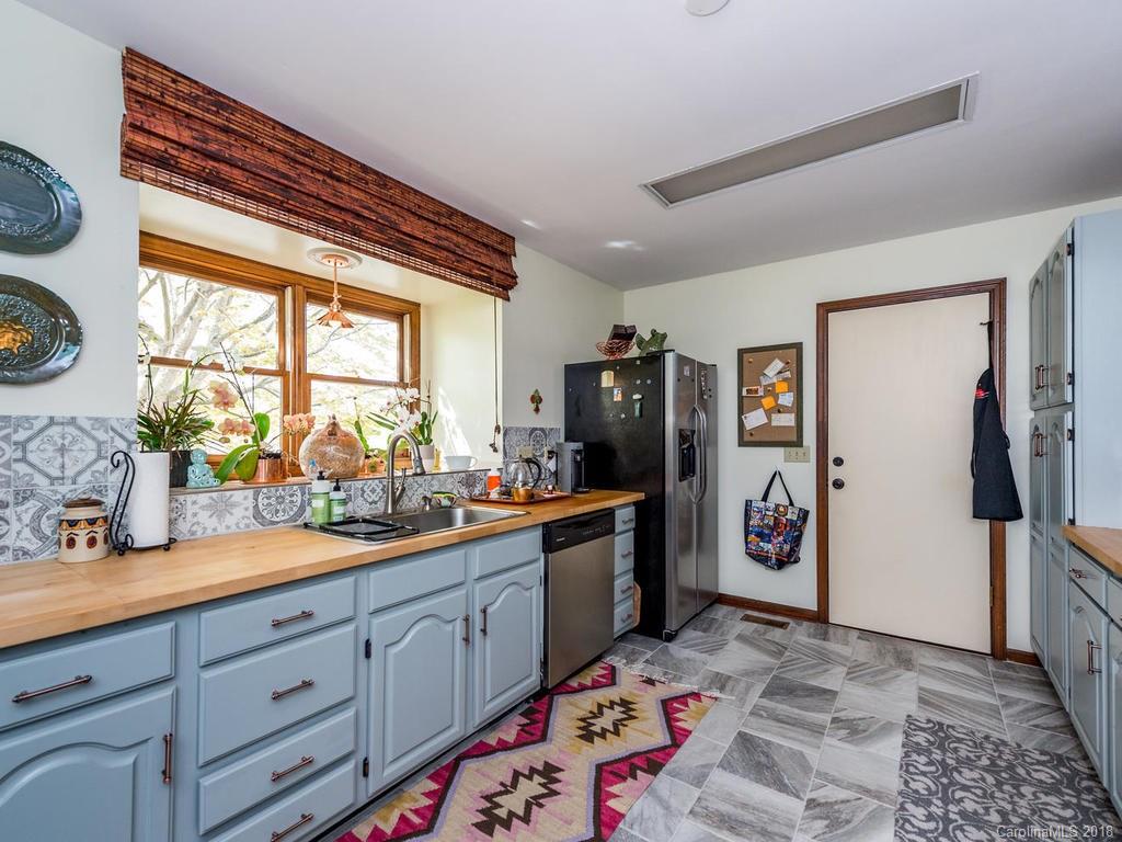22a Foxglove Court Asheville NC 28805