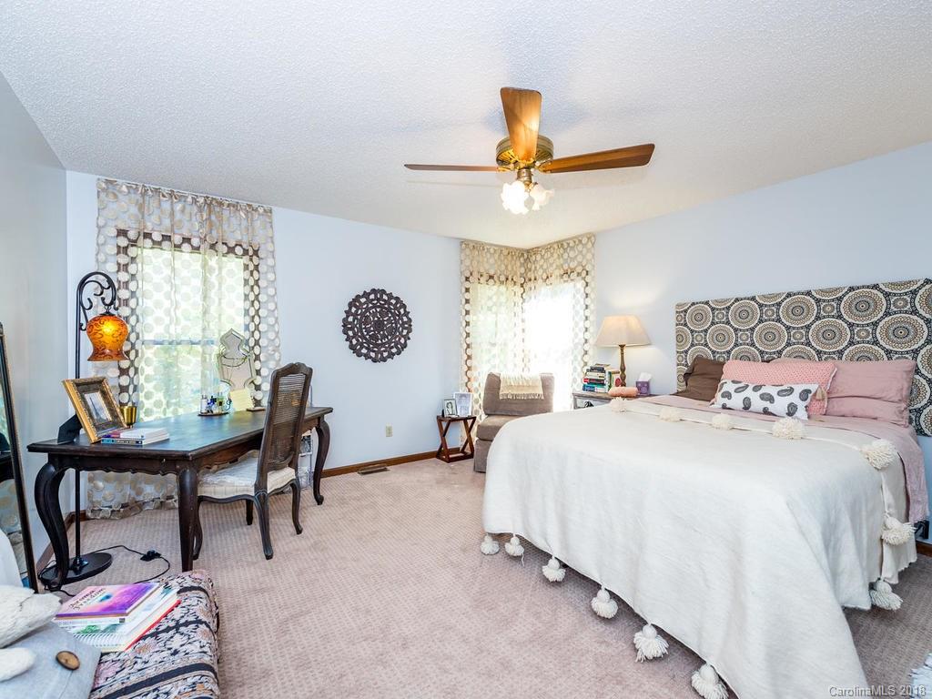 22a Foxglove Court Asheville NC 28805