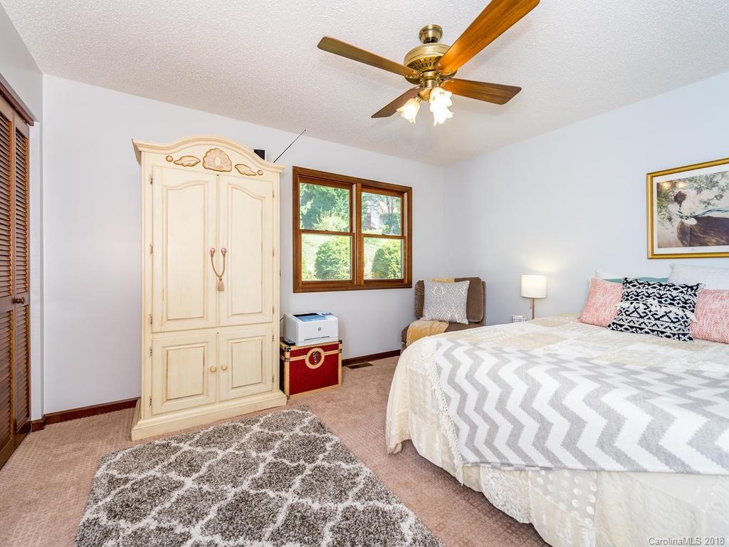 22a Foxglove Court Asheville NC 28805