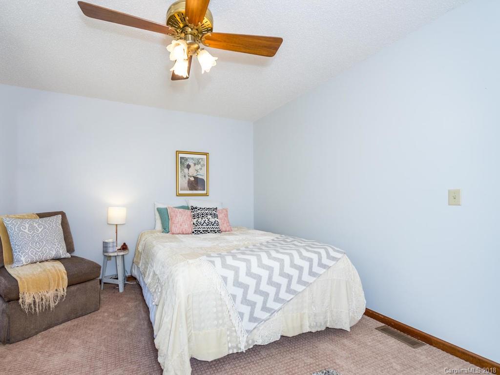 22a Foxglove Court Asheville NC 28805