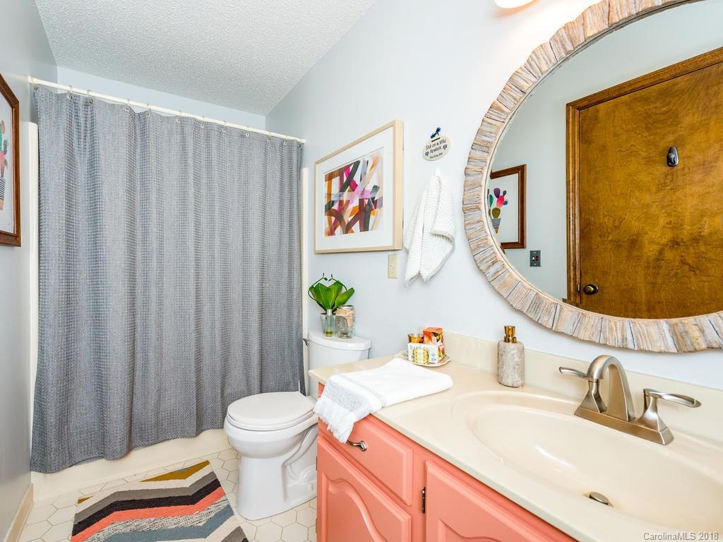 22a Foxglove Court Asheville NC 28805