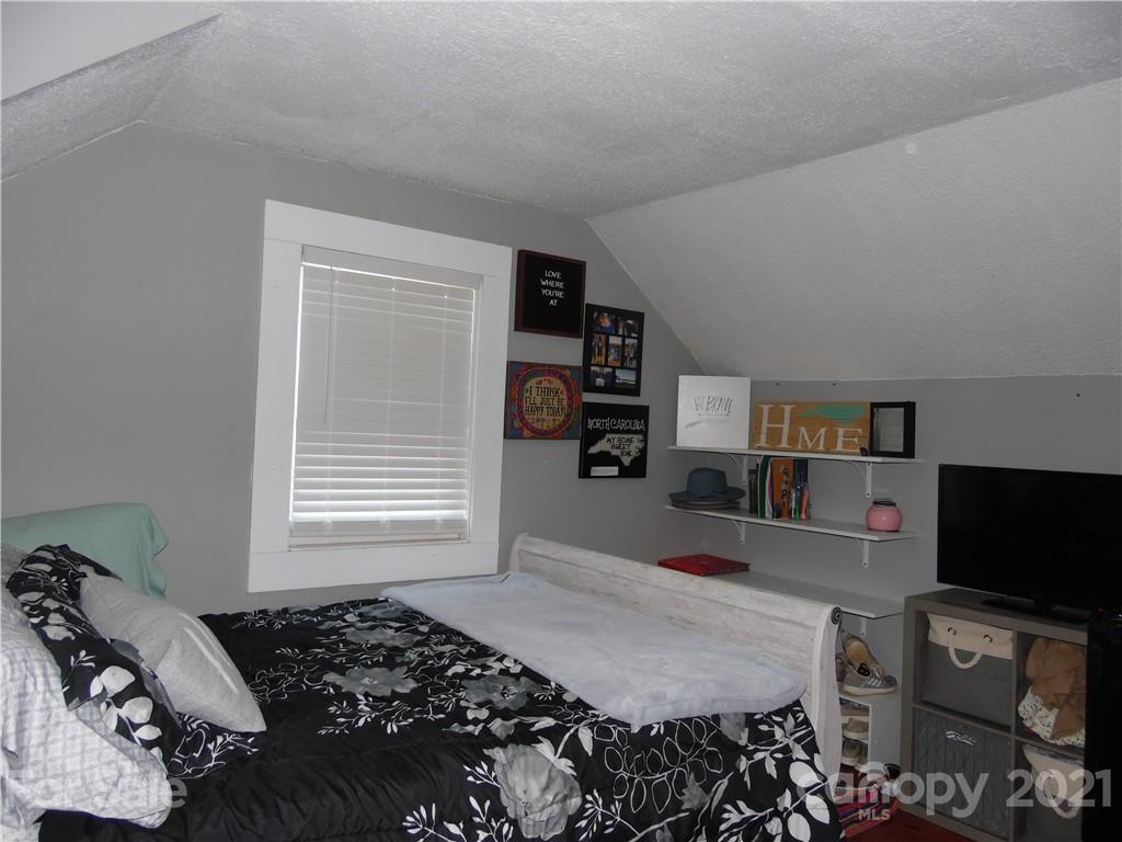80 W Cross Street Marion NC 28752