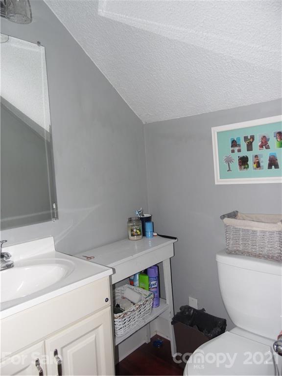 80 W Cross Street Marion NC 28752