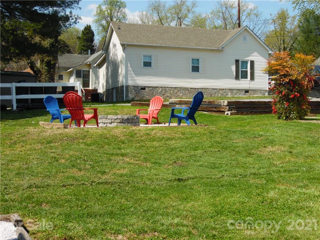 80 W Cross Street Marion NC 28752