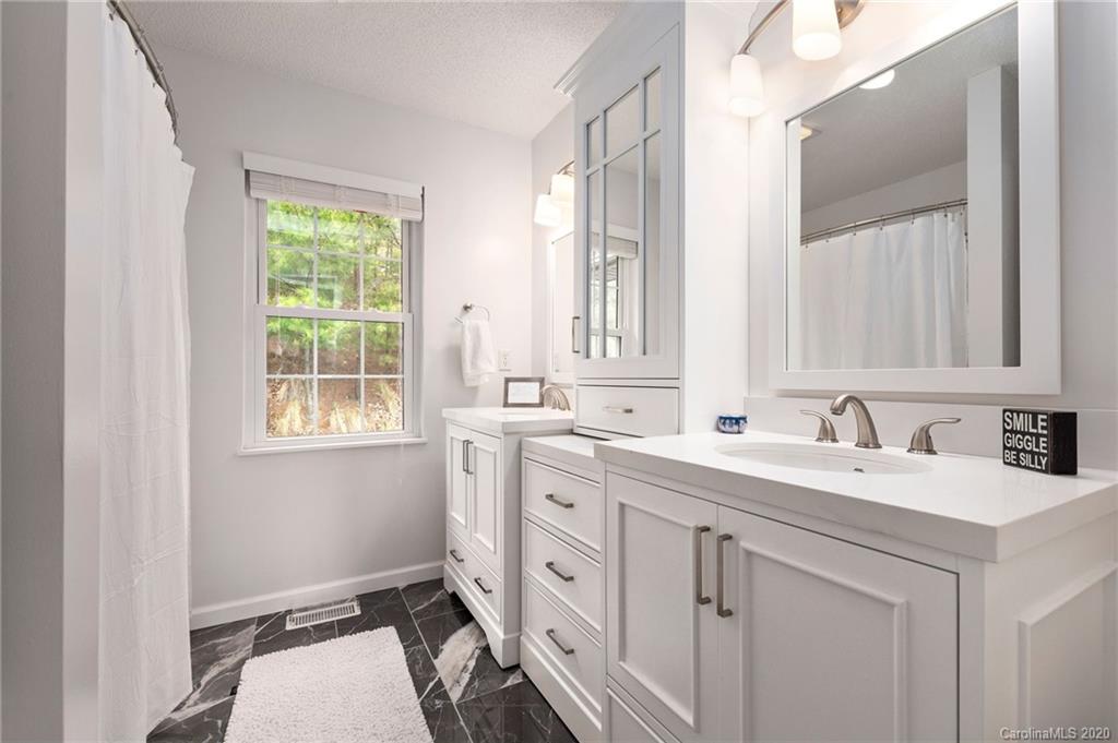 135 Black Oak Drive Asheville NC 28804