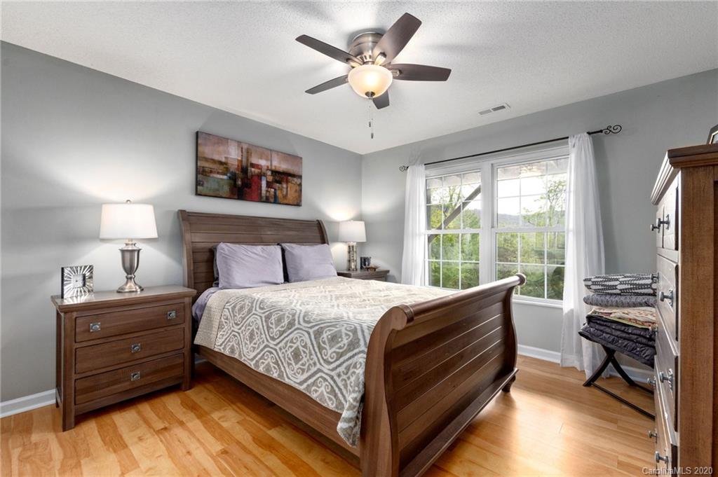 135 Black Oak Drive Asheville NC 28804