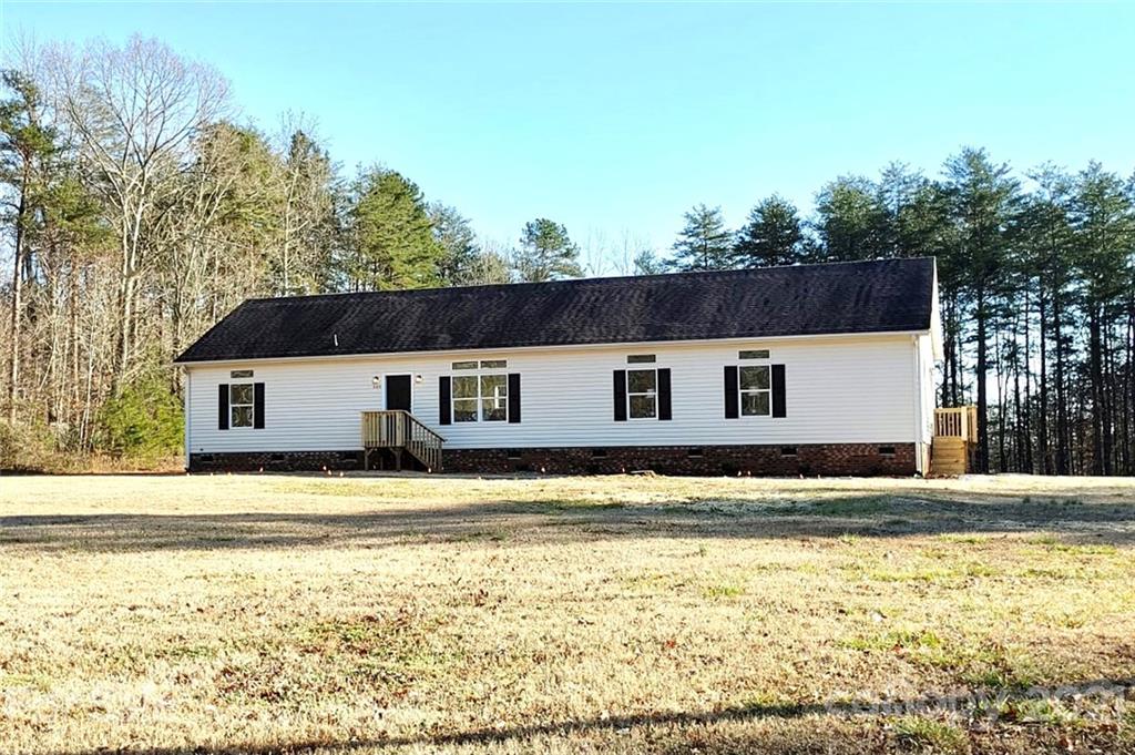 305 Shelly Leonard Street Lexington NC 27295