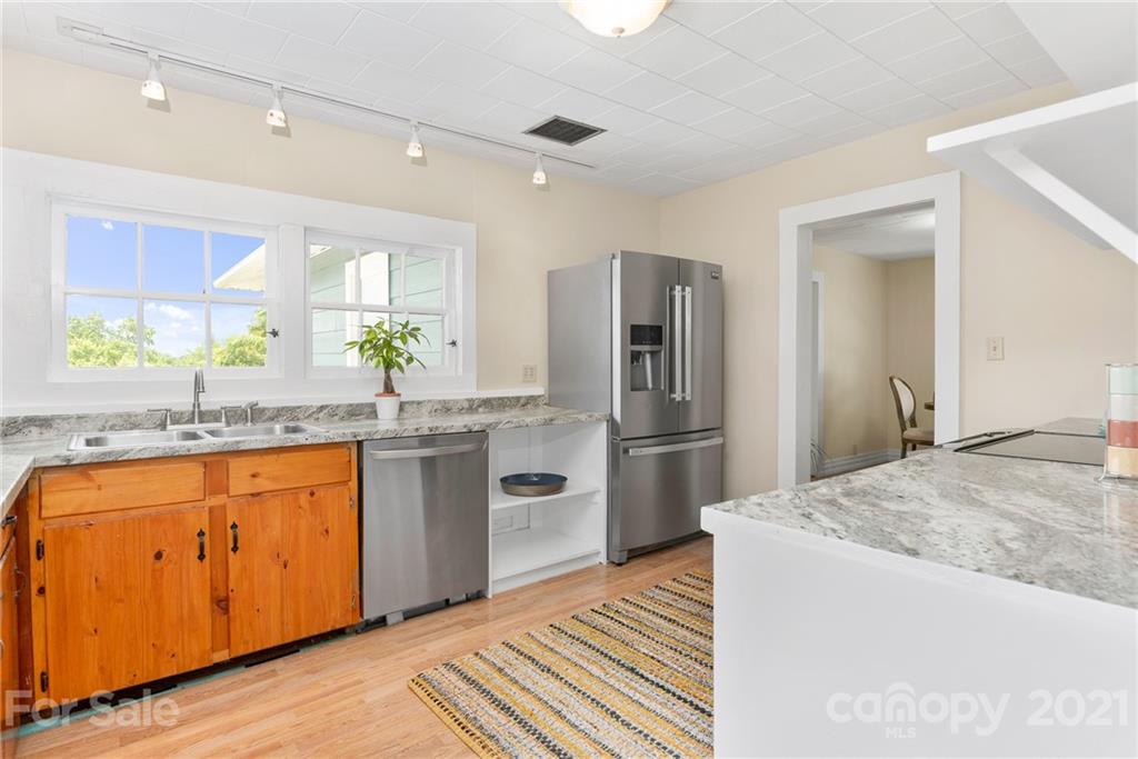 10 Deaver Drive Asheville NC 28806
