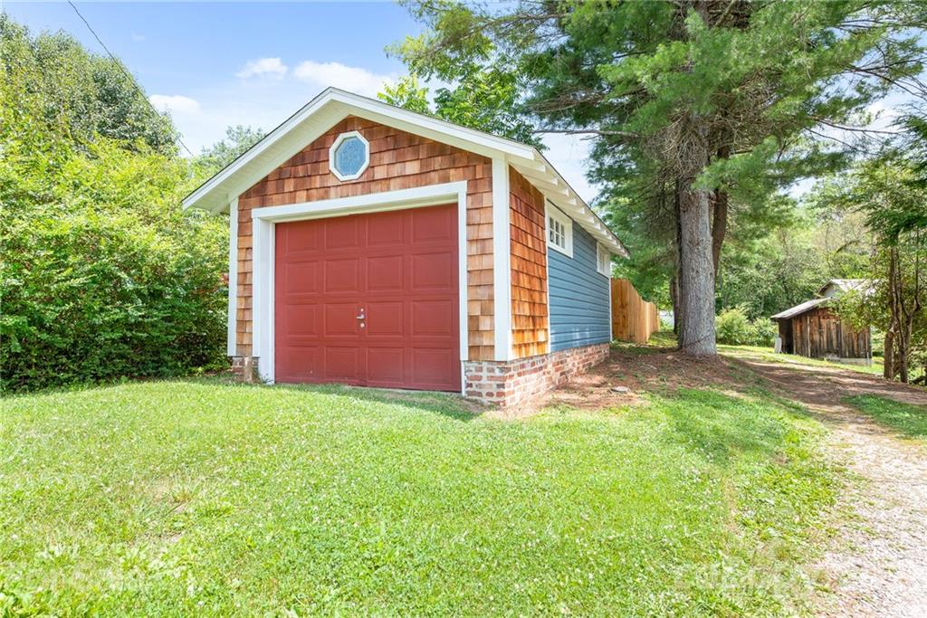 10 Deaver Drive Asheville NC 28806