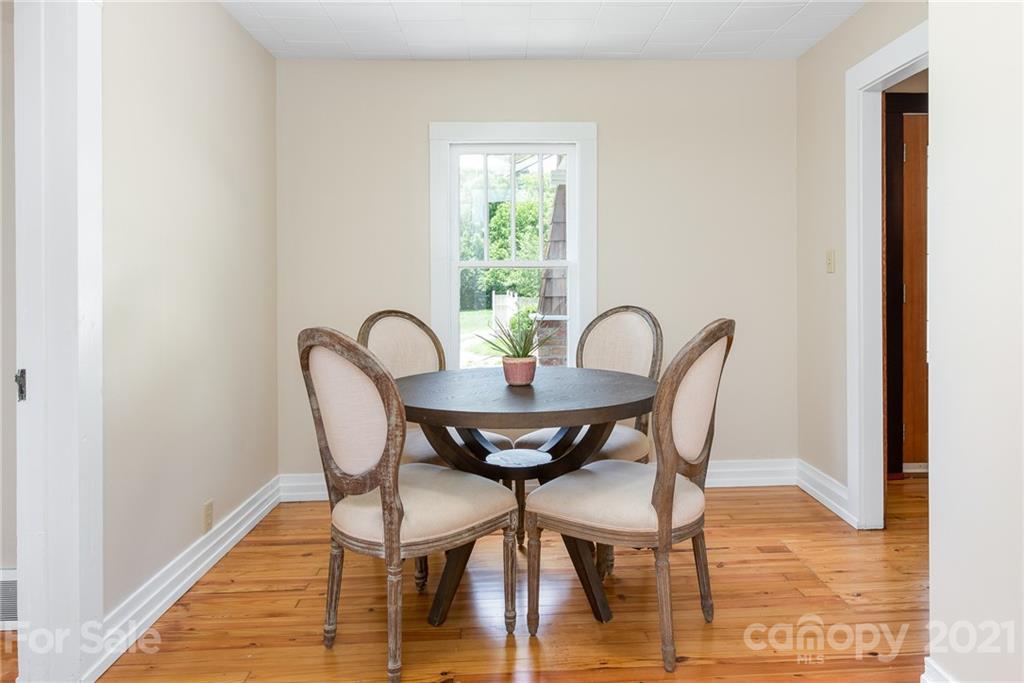 10 Deaver Drive Asheville NC 28806