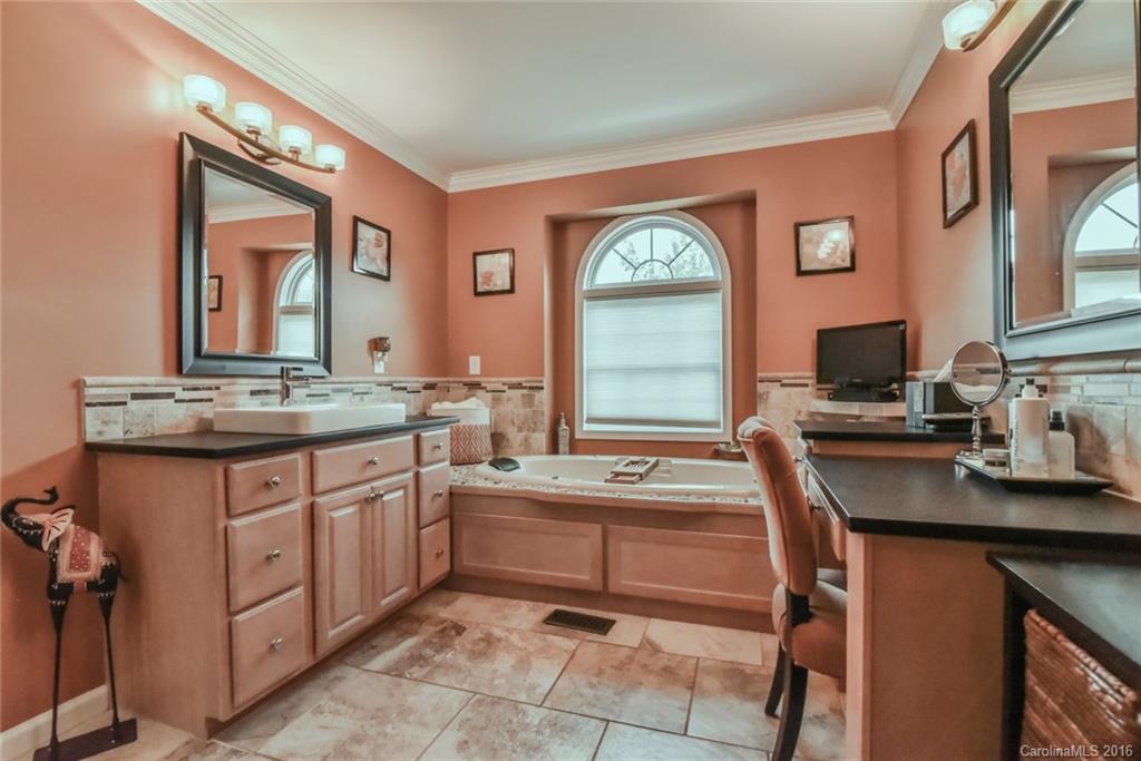 2 Jaks Ridge Drive Asheville NC 28805