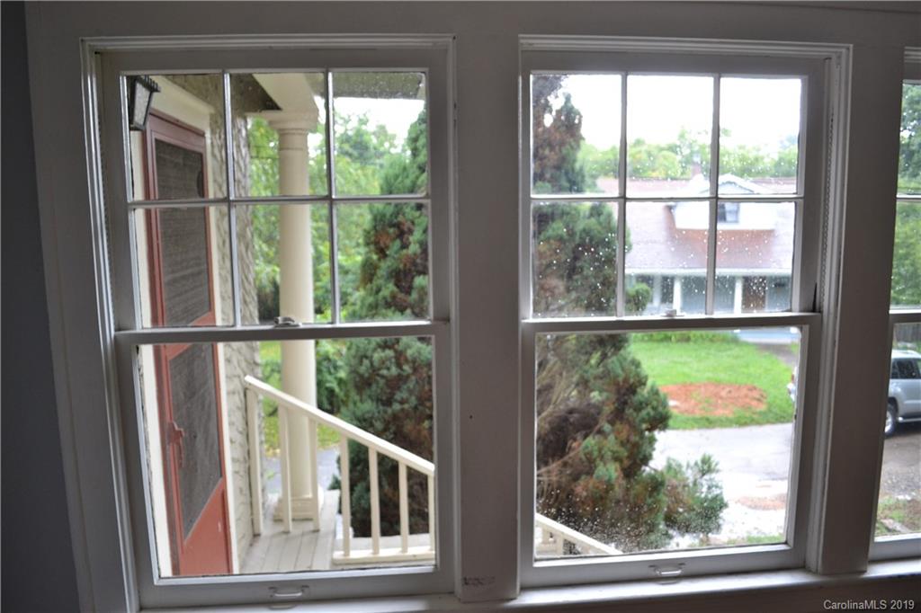 35 Northview Street Asheville NC 28801