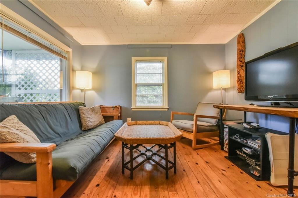 522 Deaverview Road Asheville NC 28806