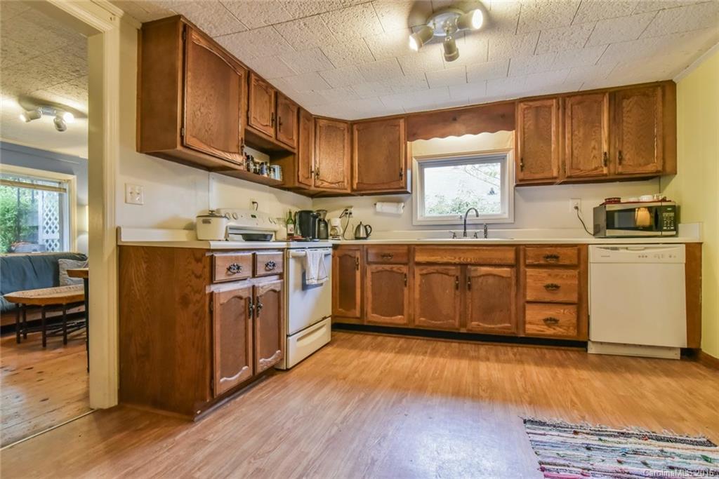 522 Deaverview Road Asheville NC 28806