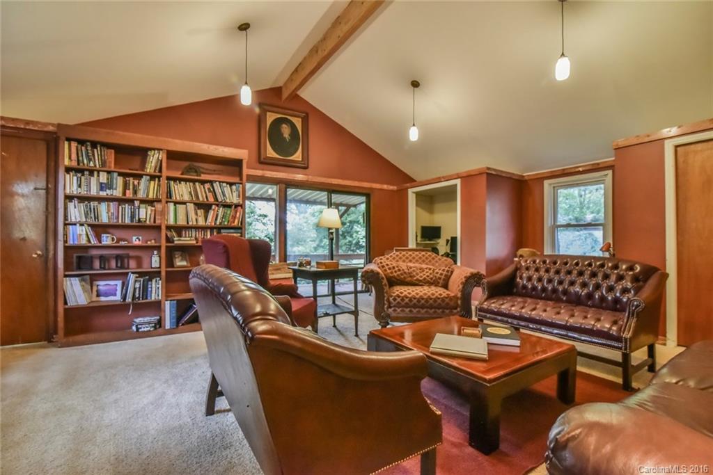 522 Deaverview Road Asheville NC 28806