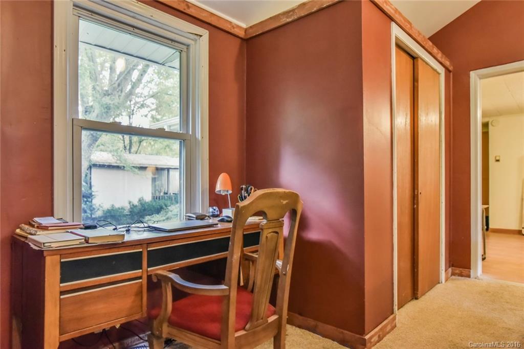 522 Deaverview Road Asheville NC 28806