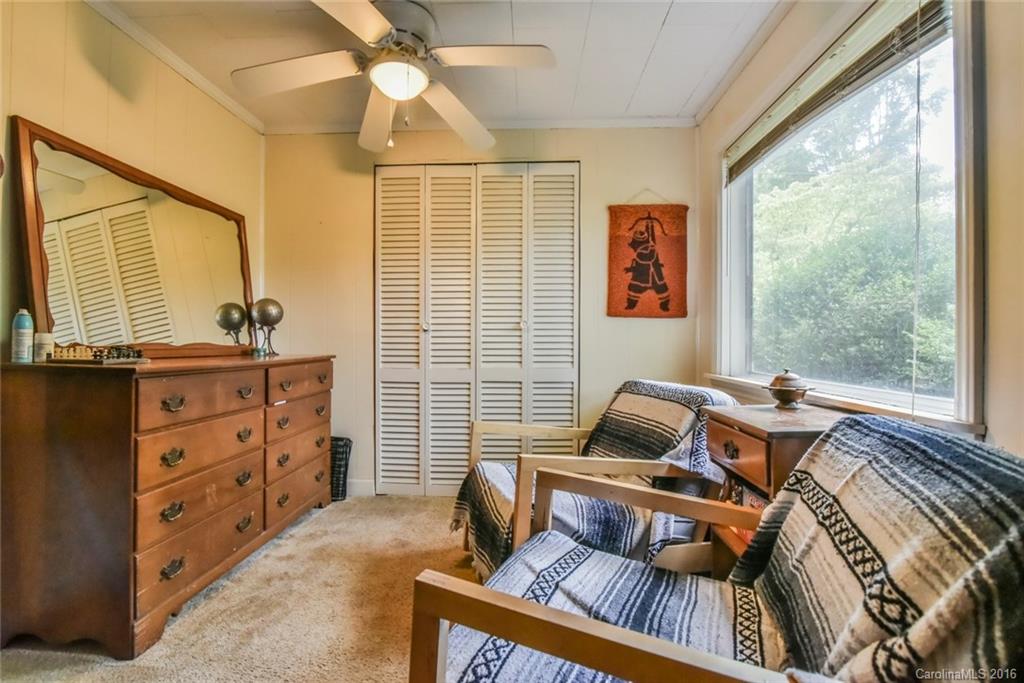 522 Deaverview Road Asheville NC 28806
