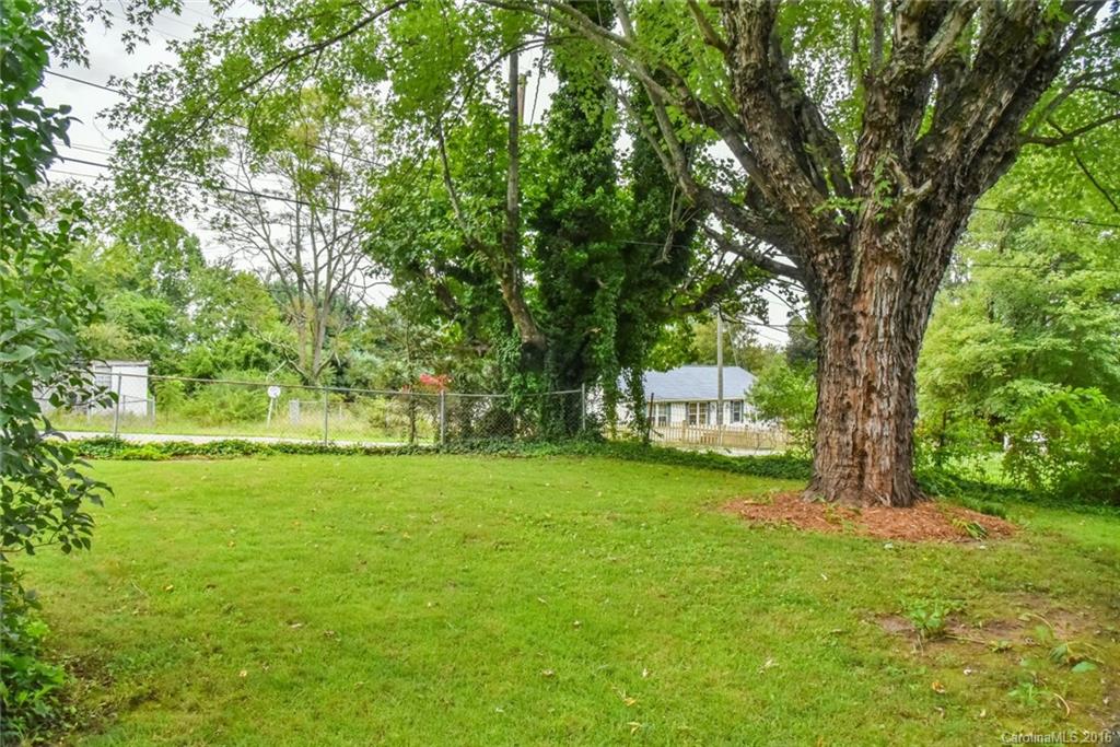 522 Deaverview Road Asheville NC 28806