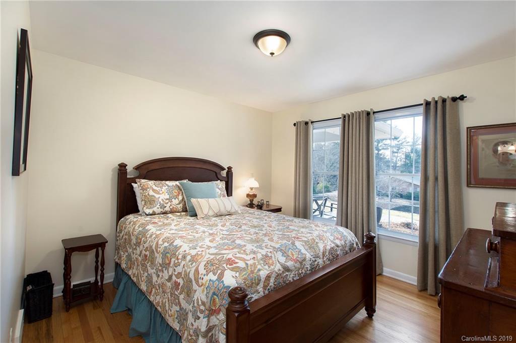 10 E Baird Mountain Road Asheville NC 28804
