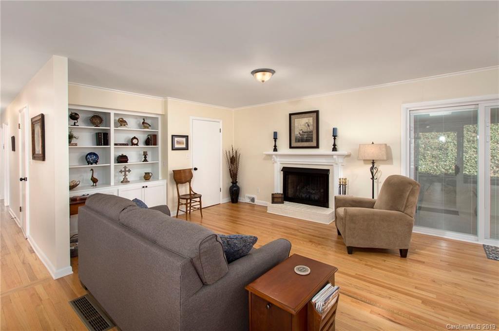 10 E Baird Mountain Road Asheville NC 28804
