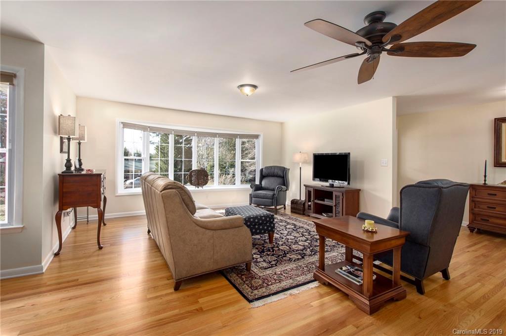 10 E Baird Mountain Road Asheville NC 28804
