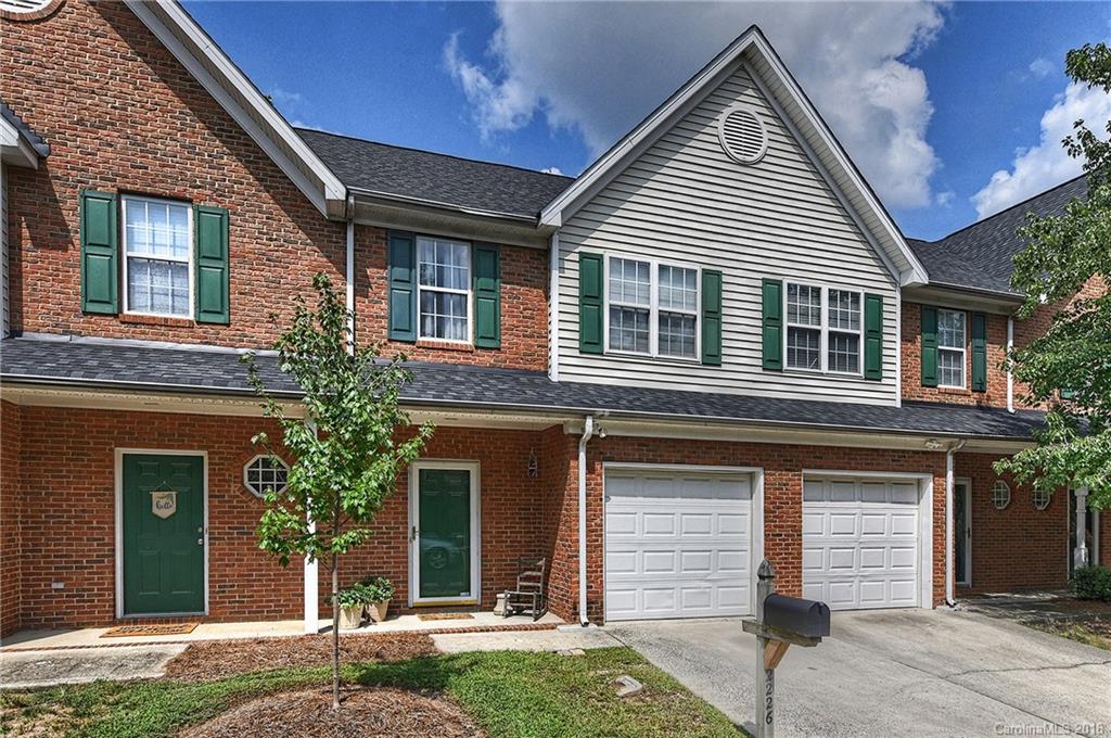2226 Lennoxshire Square Court Charlotte NC 28210
