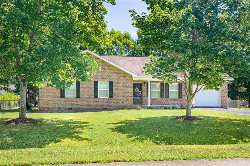 1998 Summerfield Circle Conover NC 28613
