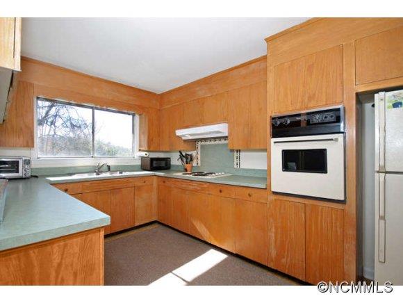 15 Greenleaf Circle Asheville NC 28804