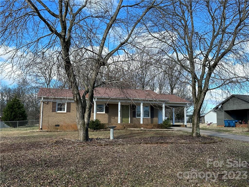 1415 Harris Avenue Newton NC 28658