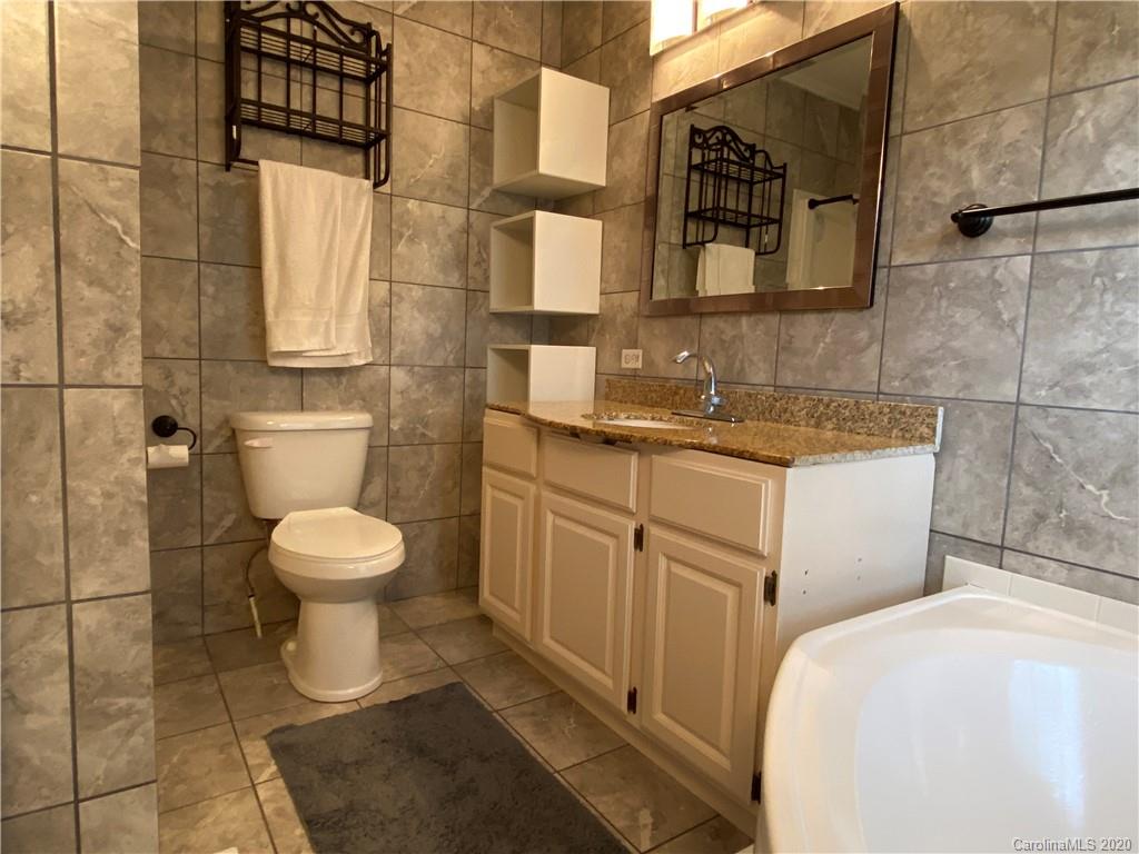 1107 Bee Tree Road Swannanoa NC 28778