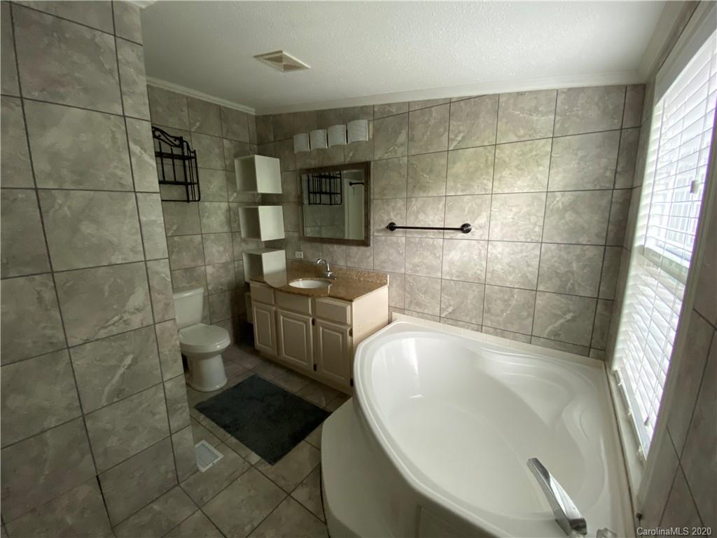 1107 Bee Tree Road Swannanoa NC 28778