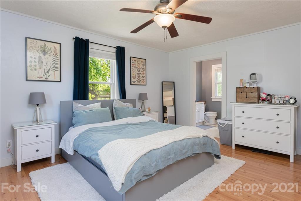 275 Asbury Road Candler NC 28715