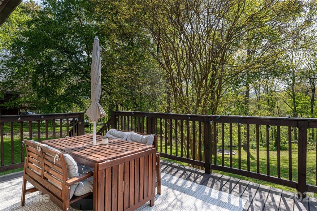 275 Asbury Road Candler NC 28715