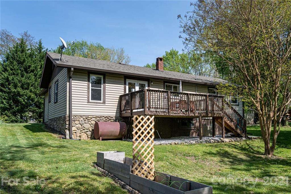 275 Asbury Road Candler NC 28715