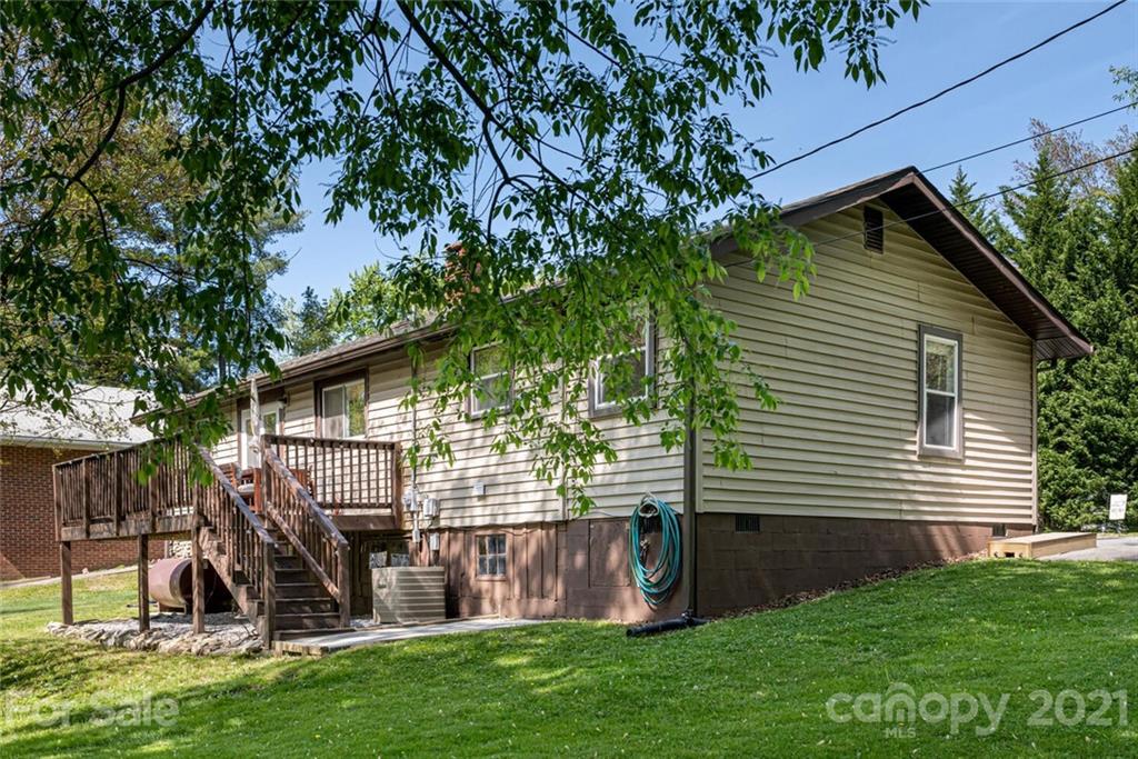 275 Asbury Road Candler NC 28715