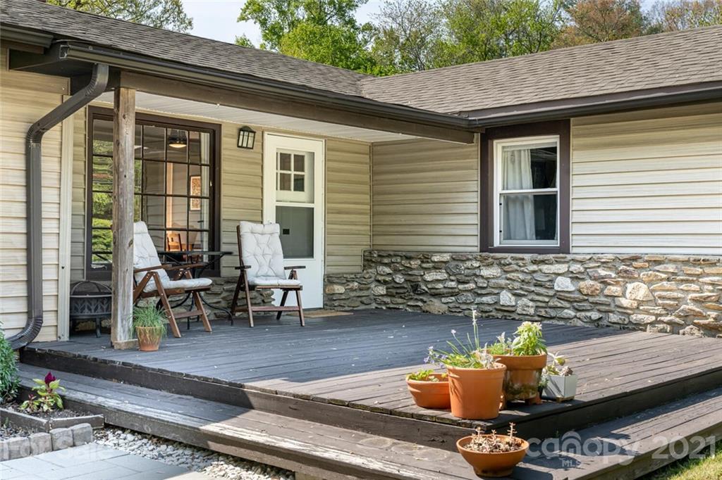 275 Asbury Road Candler NC 28715