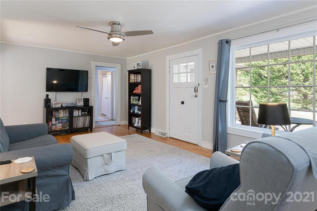275 Asbury Road Candler NC 28715