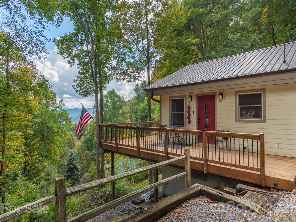 2643 Heath Peak Road Waynesville NC 28785