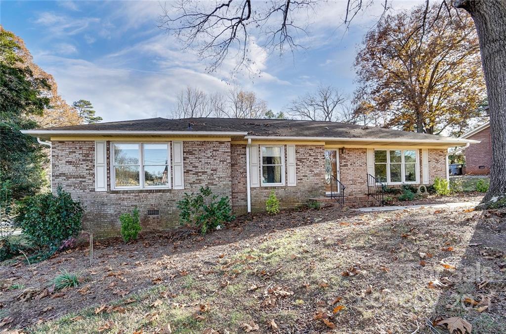 6101 Elmwood Circle Charlotte NC 28214