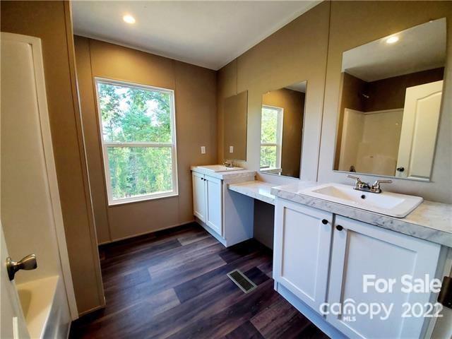 10 Pyrite Way Asheville NC 28806