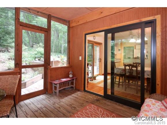 8 Cricket Lane Asheville NC 28804