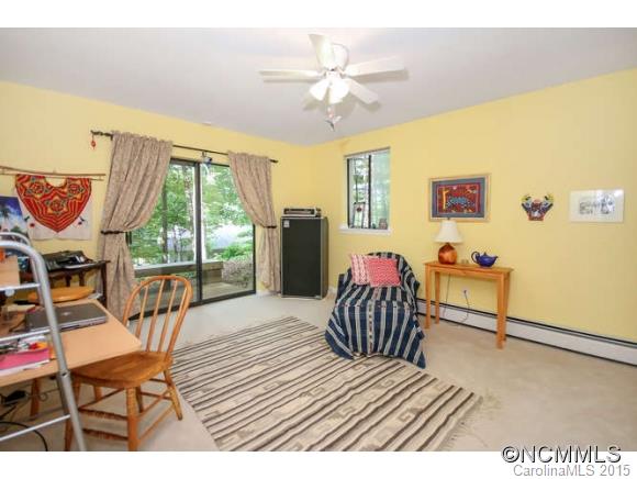 8 Cricket Lane Asheville NC 28804
