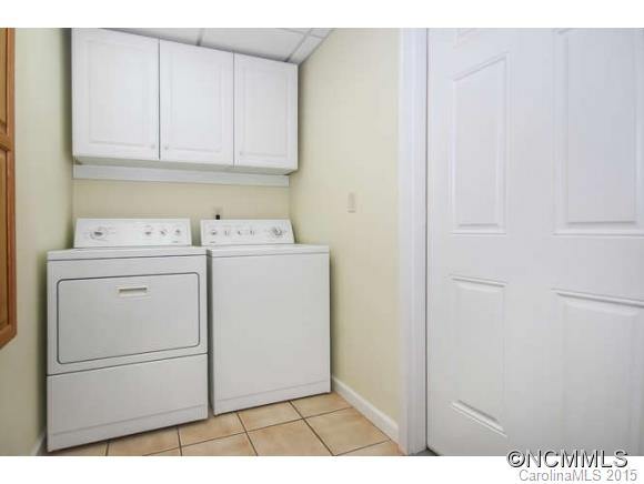 8 Cricket Lane Asheville NC 28804