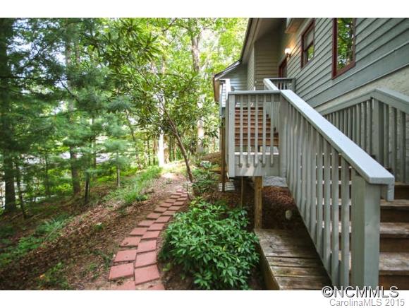 8 Cricket Lane Asheville NC 28804
