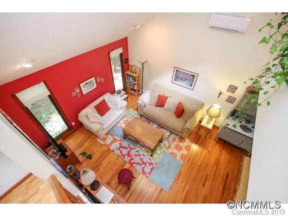 8 Cricket Lane Asheville NC 28804