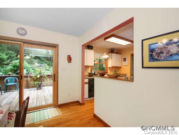 8 Cricket Lane Asheville NC 28804